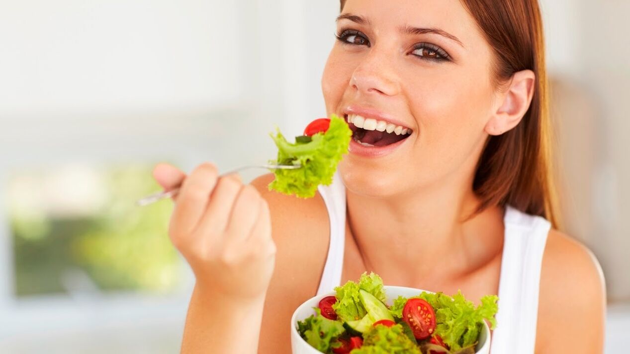 mangiare insalata verde con una dieta pigra